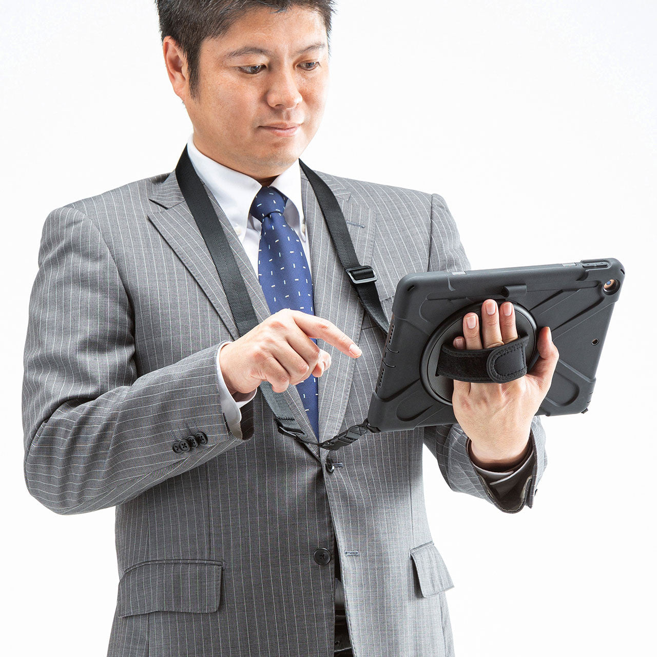 前面保護フィルター付耐衝撃ケース　PDA-IPAD1620BK